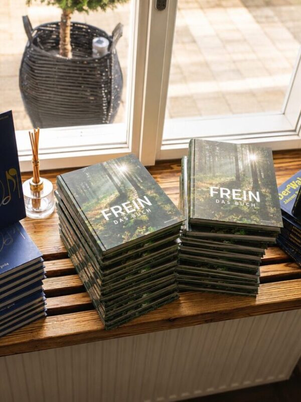 Bu╠êcher